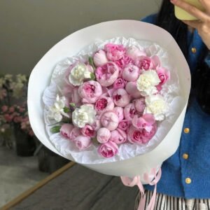 Bó Hoa Phăng Hồng Phấn Mix Cẩm Chướng Trắng Sang Trọng